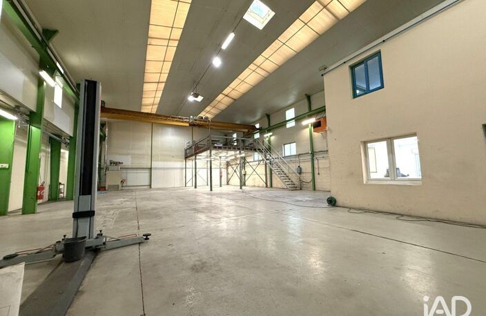 Location Local d'activités 558 m&sup2; — photo 5
