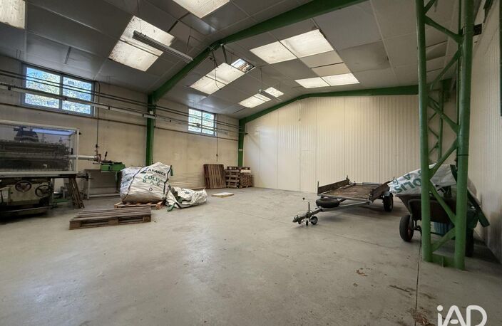 Location Local d'activités 185 m&sup2; — photo 4