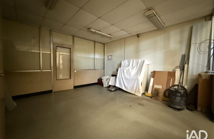 Location Local d'activités 185 m&sup2; — photo 5