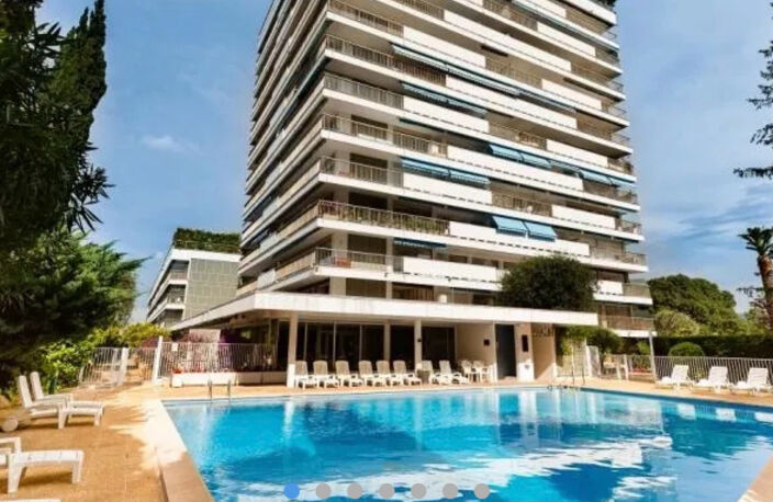 studette résidence avec piscine — photo 2