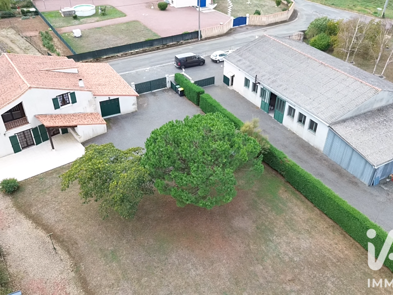 Vente Maison de campagne 7 pièces — photo 1