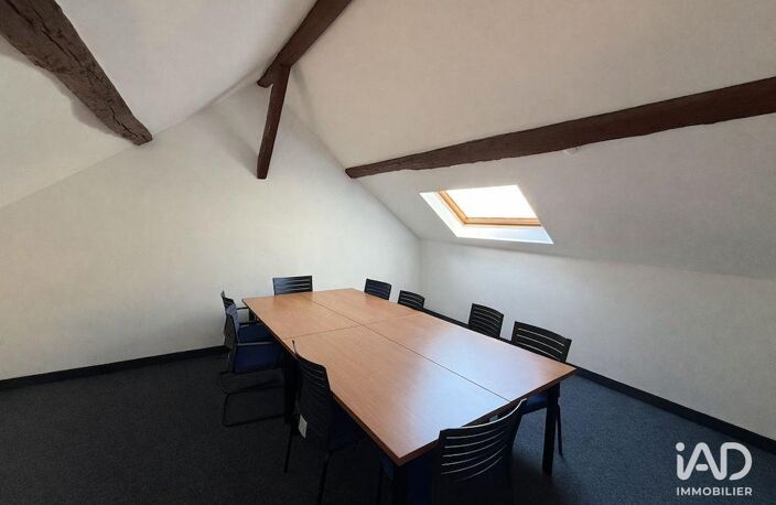 Location Local d'activités 150 m&sup2; — photo 3