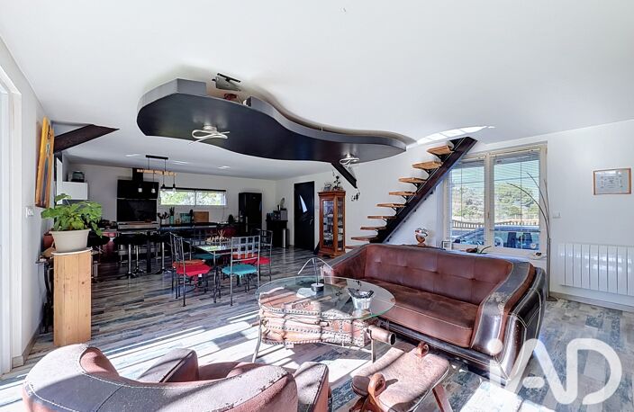 Vente Maison/villa 6 pièces — photo 2