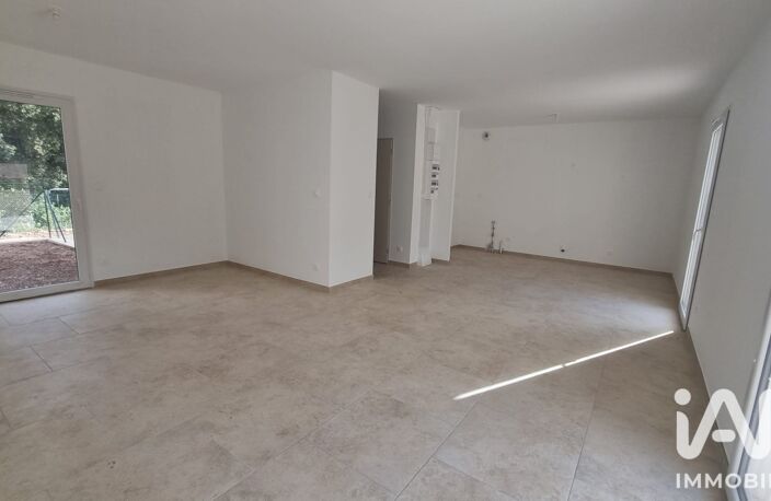 Vente Maison/villa 4 pièces — photo 2