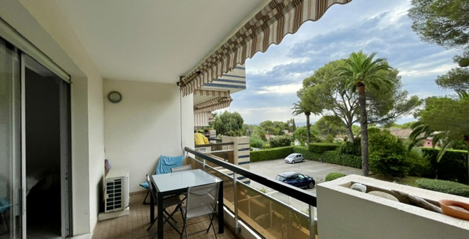 LOCATION 2 PIECES ST RAPHAEL QUARTIER BOULOURIS — photo 1