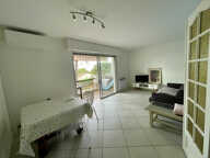 LOCATION 2 PIECES ST RAPHAEL QUARTIER BOULOURIS — photo 4