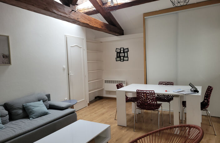 POITIERS Centre ville T2 meublé de 41.80 m2 avec parking — photo 2