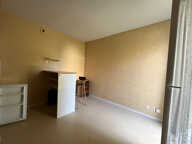 POITIERS, RUE DE LA PLAINE, STUDIO AVEC PARKING — photo 3