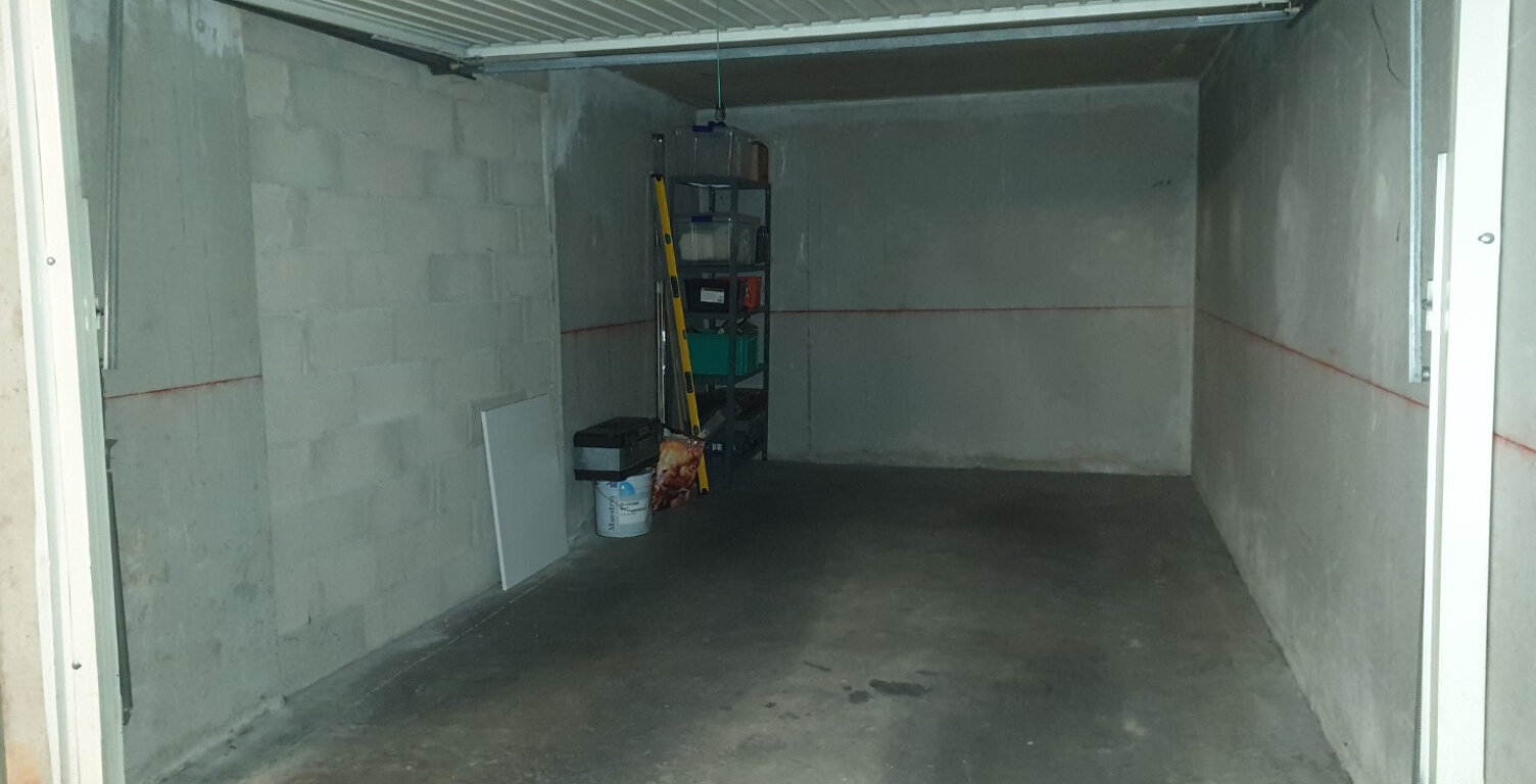 Garage - Proche Allées Provencales — photo 1
