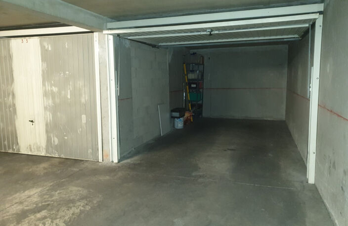 Garage - Proche Allées Provencales — photo 2