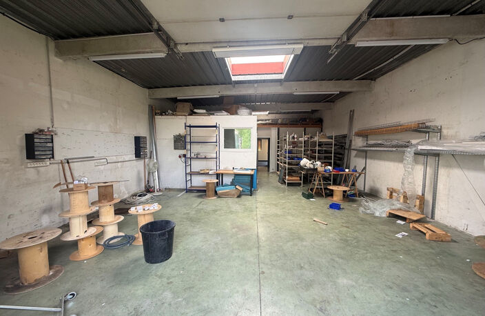 Local commercial   Septèmes-les-Vallons  138,22 m2   1 250 € HT   / mois hors charges — photo 4
