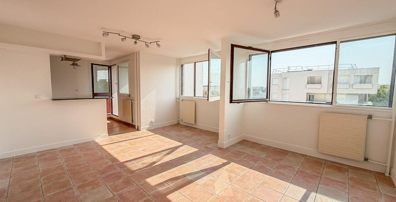 LYON 3   Grand T1 rénové de 40,64 m2 avec balcon, garage fer — photo 1