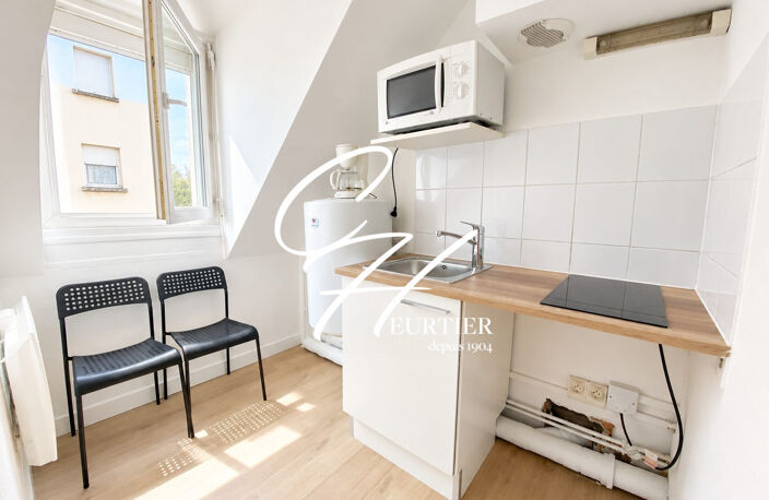 GRENOBLE ÎLE VERTE  Charmant studio meublé — photo 2