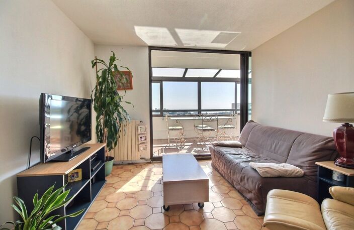 NICE/FABRON: 4 pièces veranda avec terrasse — photo 4