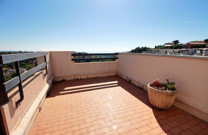 NICE/FABRON: 4 pièces veranda avec terrasse — photo 5