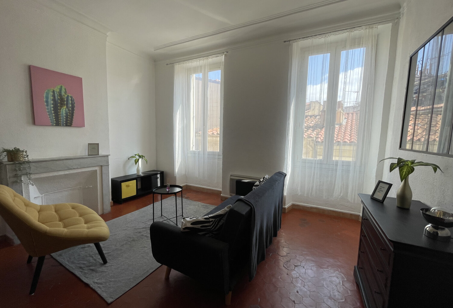 T1 lumineux tout équipé au coeur du Panier   47 m2 — photo 1