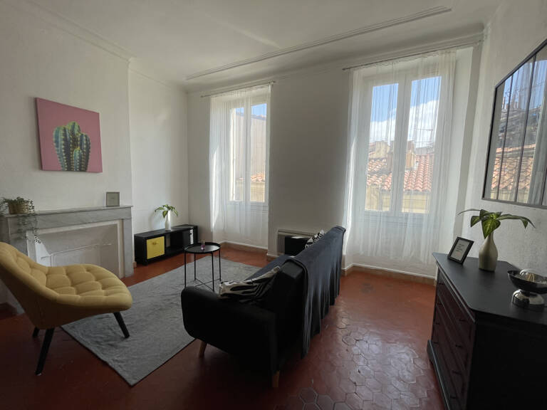 T1 lumineux tout équipé au coeur du Panier   47 m2 — photo 1