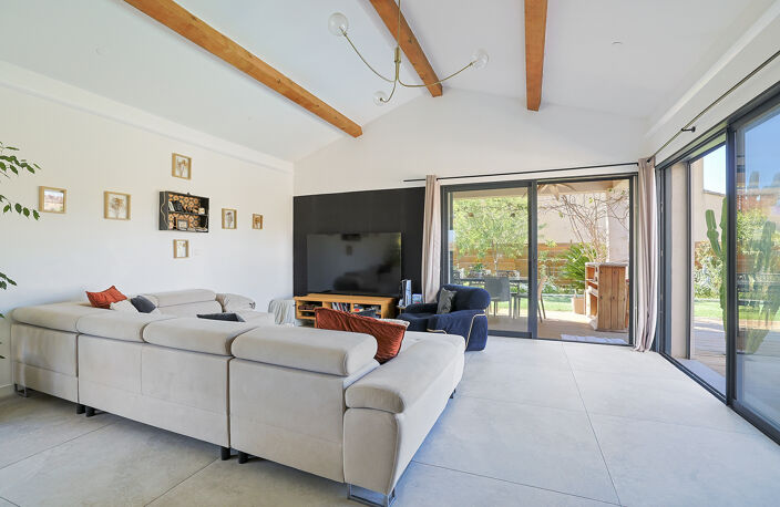 Villa contemporaine -152 m2 piscine et double garage à proximité des commodités — photo 4