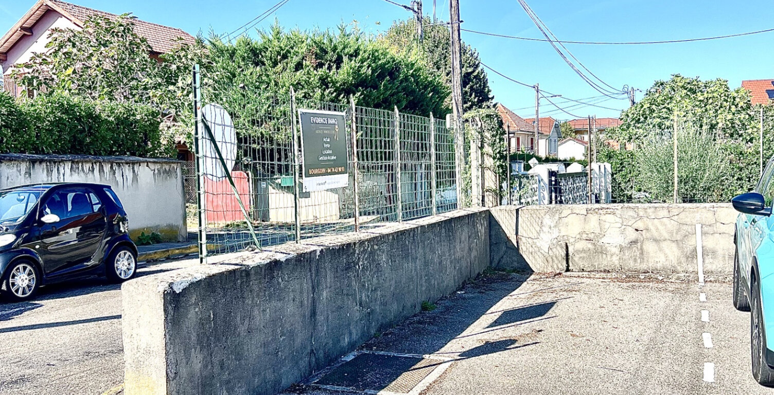 location garage Bourgoin jallieu centre — photo 1