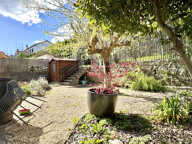 Maison de ville de Type 5 avec jardin attenant et stationnement — photo 2