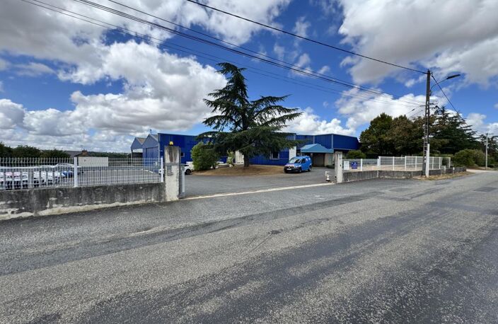 Dépot+bureaux avec parkings - LOCATION LOCAL DEPOT RODEZ DRUELLE — photo 2