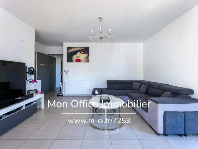 Référence : 7253-MCO. - Dernier étage Appartement 3 pièces terrasse et place de parking privative en sous sol — photo du bien