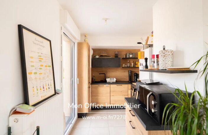 Référence : 7278-TLE. - Aix en Provence - Bel Appartement 5 pièces - Terrasse - Vue Sainte victoire - 2 Stationnements - Ascenseur - Cave - Calme — photo 5