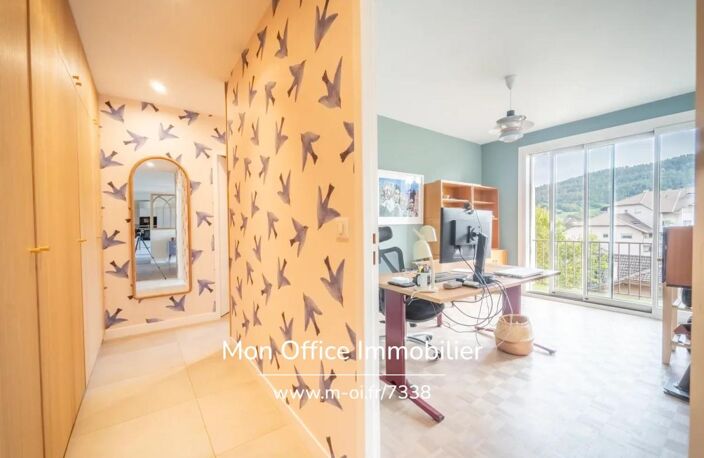Référence : 7352-TCA - Appartement 4 pièces traversant vue montagnes, rénové avec goût avenue de Chambéry (74000 Annecy) — photo 5