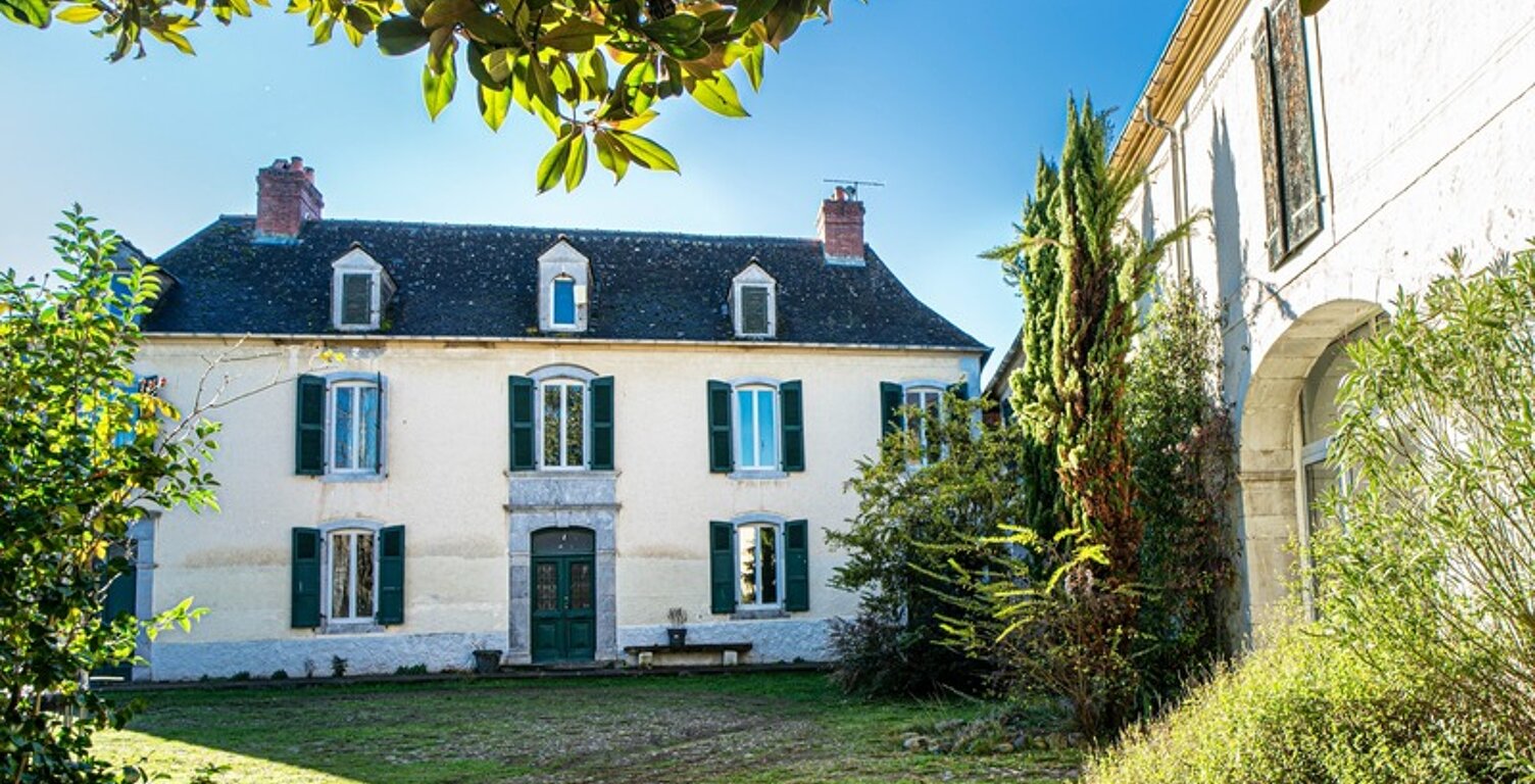(64 800) - LAGOS - INVESTISSEUR - MAISON BEARNAISE - 6 PIECES - 4 CHAMBRES - 194 m2 - PARCELLE 558 m2 - JARDIN PLAT ET CLOS — photo 1