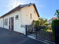 MAISON 2 CHAMBRES AVEC DOUBLE GARAGE ET JARDIN — photo 2