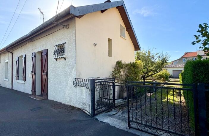 MAISON 2 CHAMBRES AVEC DOUBLE GARAGE ET JARDIN — photo 2