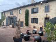Corps de ferme rénové de 320 m2 habitables avec dépendances et terrain — photo 2