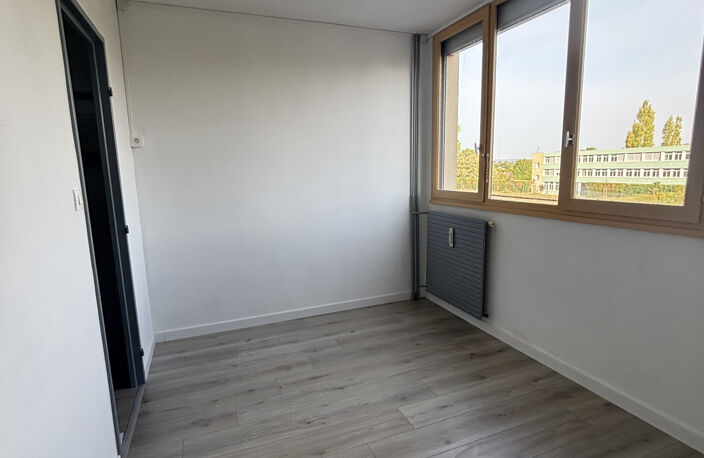 CHATILLON -SUR-SEINE : Résidence LES MERISIERS :  Appartemen — photo 3