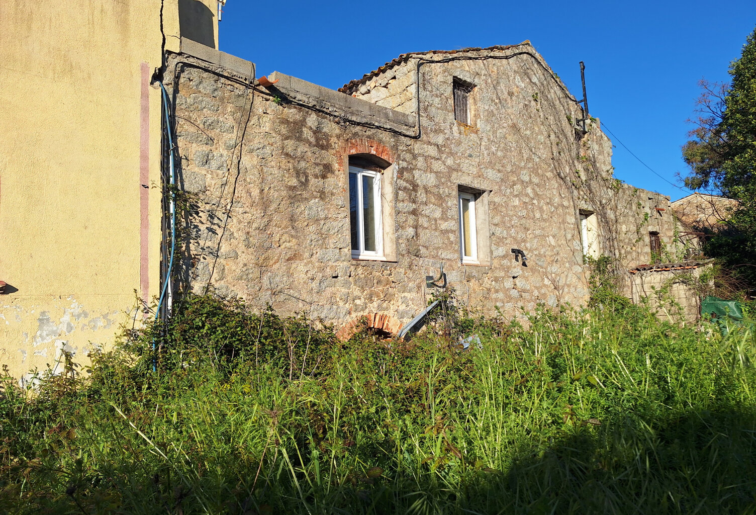 Local commercial 300m2 avec possibilité d'agrandissement- pr — photo 1