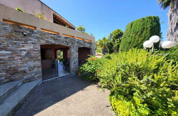 Villa 5 pièces 215 m2 Porticcio 2450 m2 terrain — photo 2