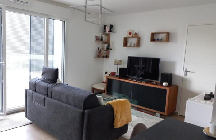 Appartement à RENNES centre ville  / Appartement récent de 2023 / 2 pièces avec une belle terrasse — photo 2