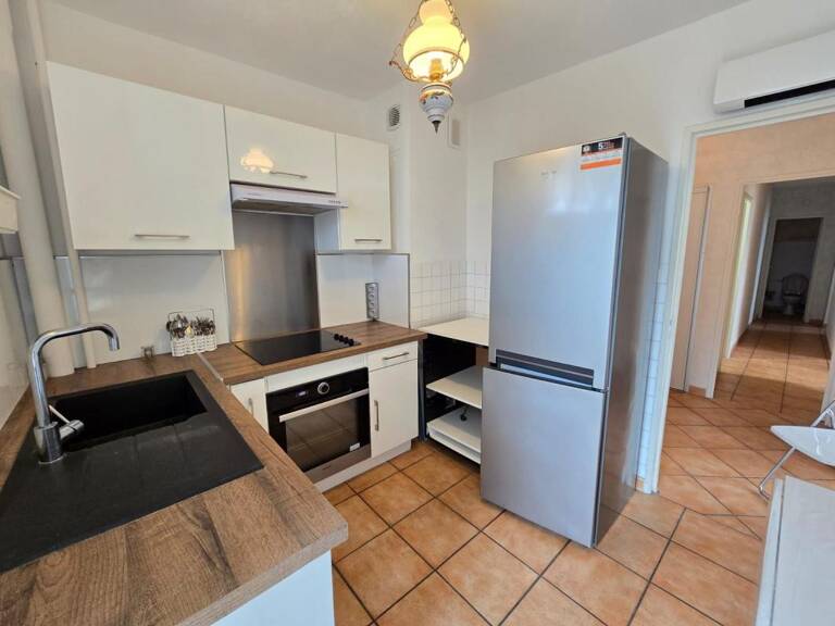 À LOUER – SPACIEUX T3 MEUBLÉ DE 74 M² À VERT-BOCAGE — photo 1