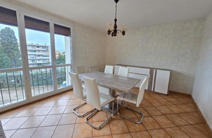 À LOUER – SPACIEUX T3 MEUBLÉ DE 74 M² À VERT-BOCAGE — photo 5