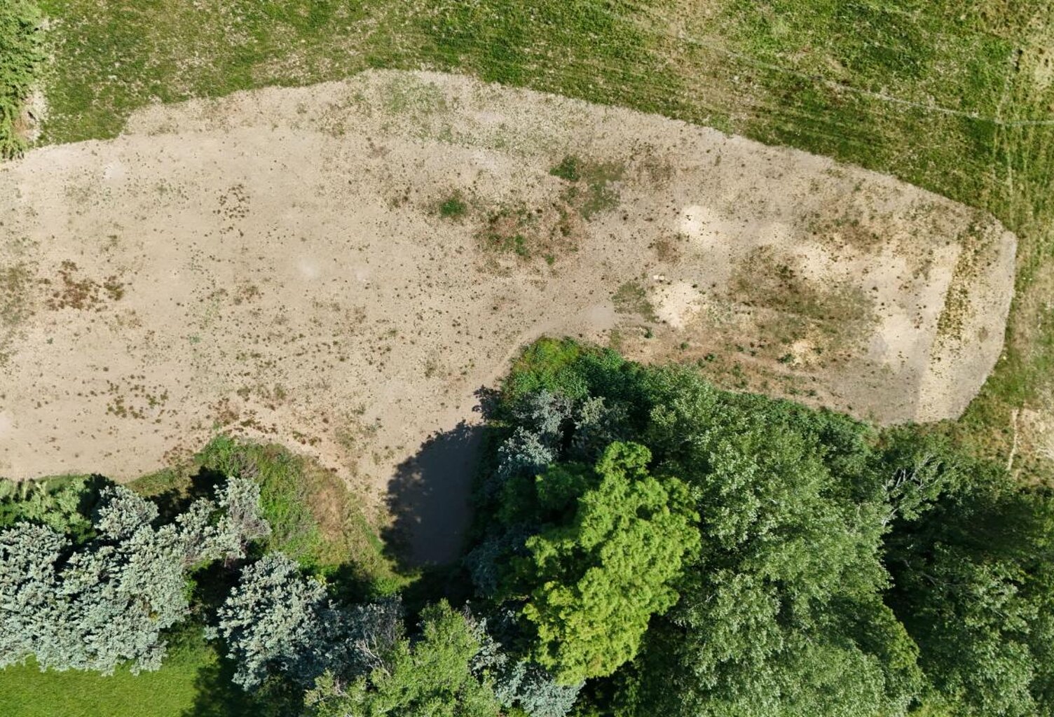 TERRAIN CONSTRUCTIBLE 3000M² SALON DE PROVENCE — photo 1