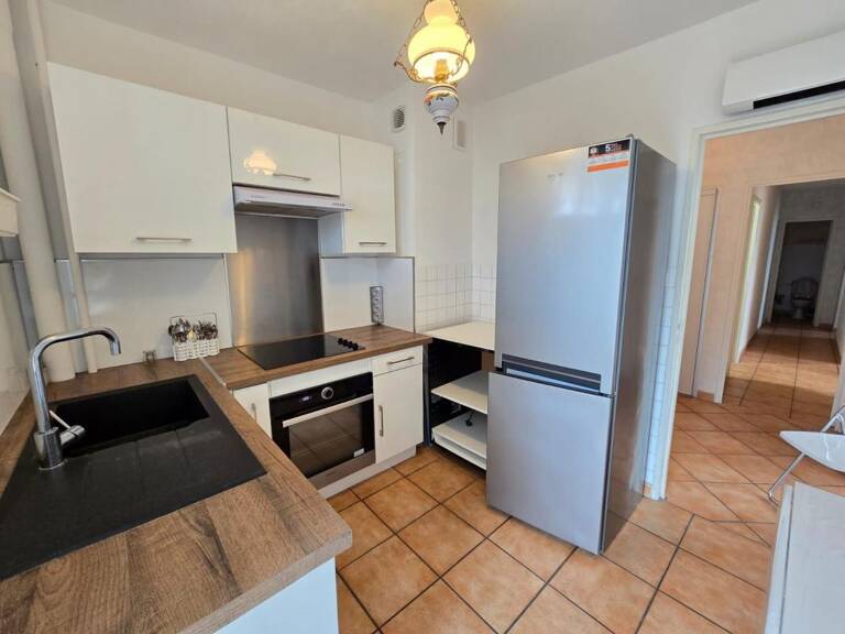 À LOUER – SPACIEUX T3 MEUBLÉ DE 74 M² À VERT-BOCAGE — photo 1