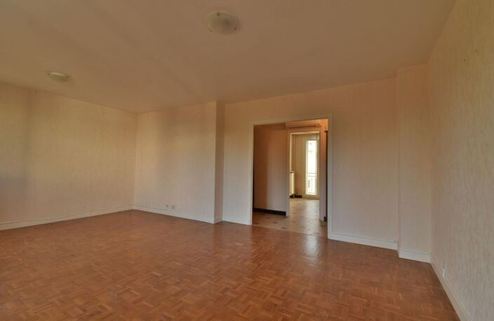 Appartement T3 avec balcon, garage, place de stationnement et cave — photo 3