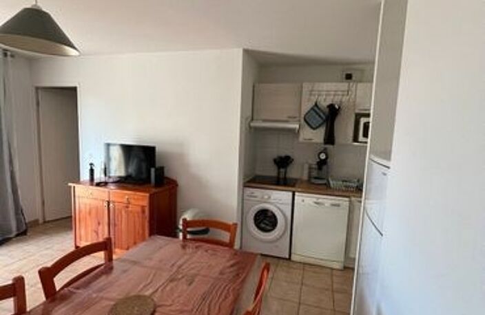 T3 — photo 3