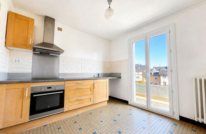 Appartement T3 dernier étage, traversant avec vue imprenable — photo 2