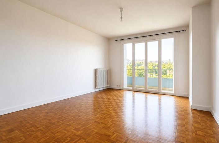 Appartement T3 dernier étage, traversant avec vue imprenable — photo 3