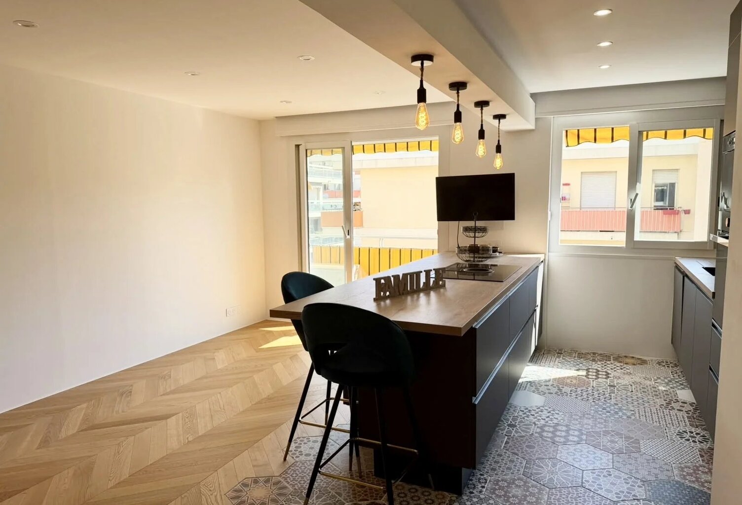 2 PIÈCES 42 m² AVEC BALCON PLEIN SUD ÉTAGE ÉLEVÉ NICE NORD AV DE — photo 1