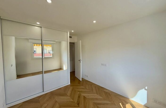 2 PIÈCES 42 m² AVEC BALCON PLEIN SUD ÉTAGE ÉLEVÉ NICE NORD AV DE — photo 5