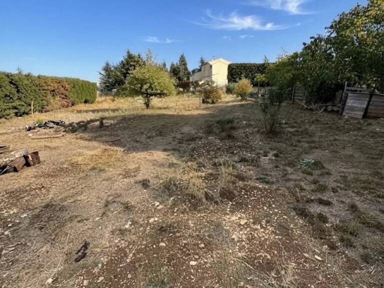 SAINT-CHRISTOL TERRAIN CONSTRUCTIBLE NON VIABILISE DE 902 m² - — photo 1