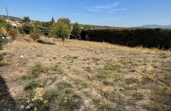 SAINT-CHRISTOL TERRAIN CONSTRUCTIBLE NON VIABILISE DE 902 m² - — photo 2