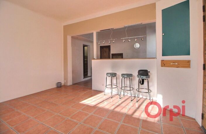 Appartement 2 chambres à Louer Marseille 13007 — photo 2