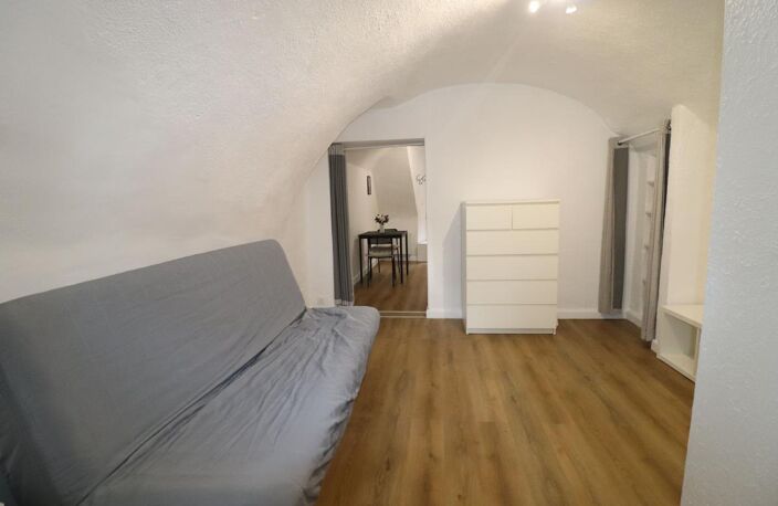 L'ESCARENE - Appartement MEUBLE À Louer — photo 4